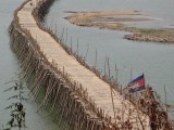 Bambusbrücke Zur Insel Kho Paen